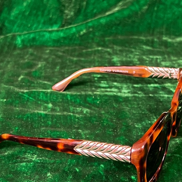 David Yurman Tortoise Shell Sunglasses - Picture 3 of 5